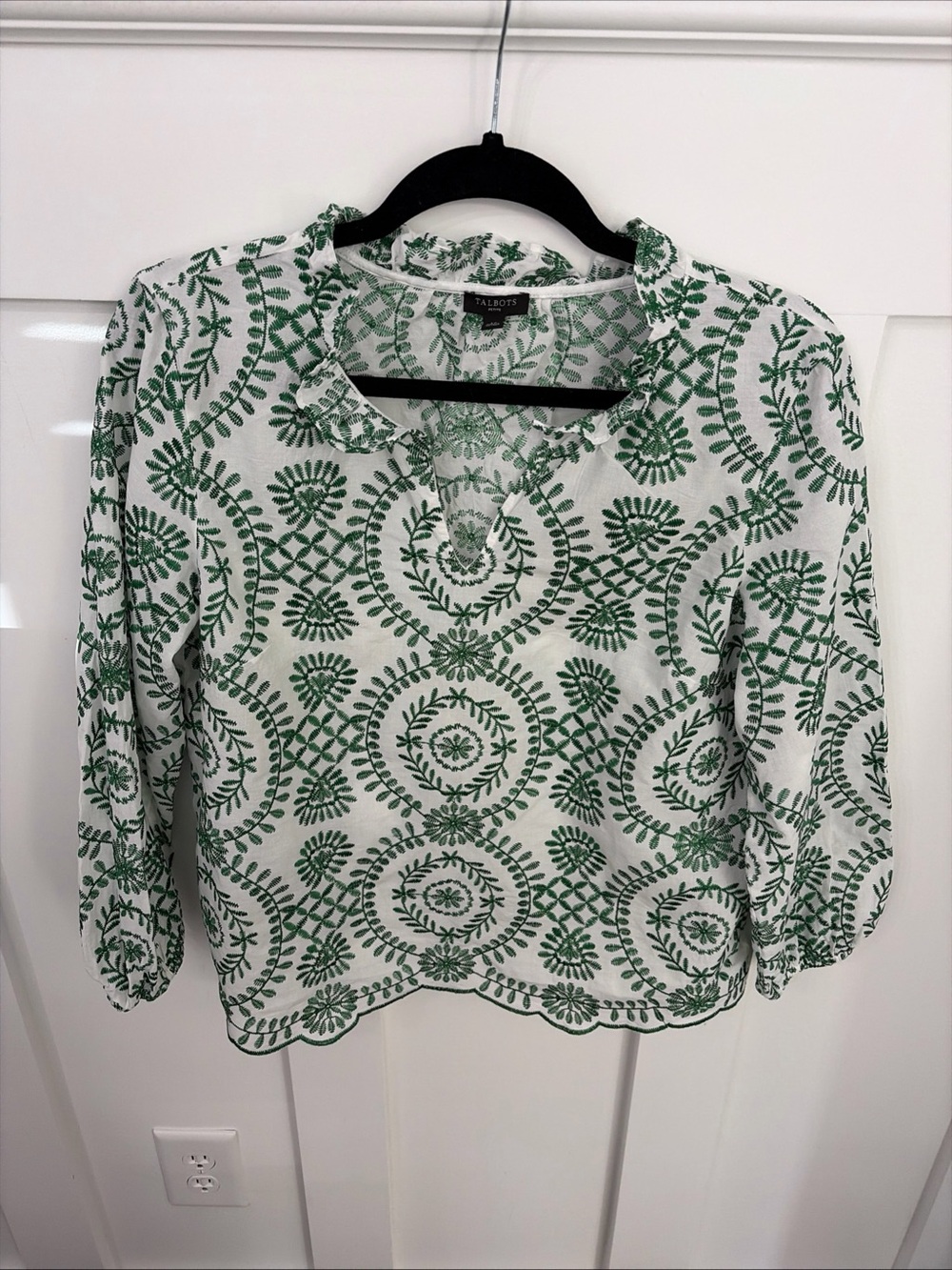 Talbots White Top with Green Floral Medallion Embroidery